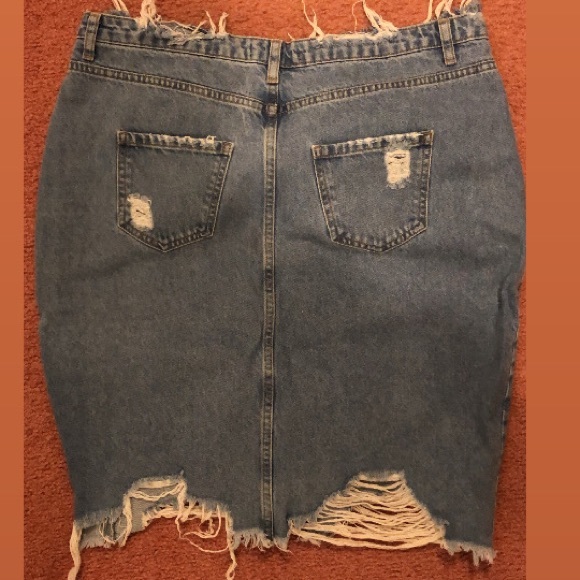 Missguided distressed denim midi pencil skirt 12 - Picture 2 of 3
